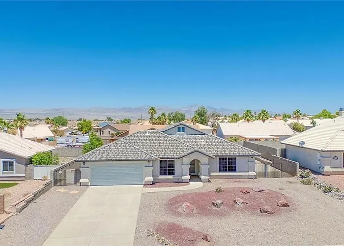 Holiday home Desert Oasis With Pool, Casita, Rv Parking And Full Hookups Fort Mohave