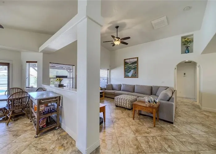Desert Oasis With Pool, Casita, Rv Parking And Full Hookups Holiday home