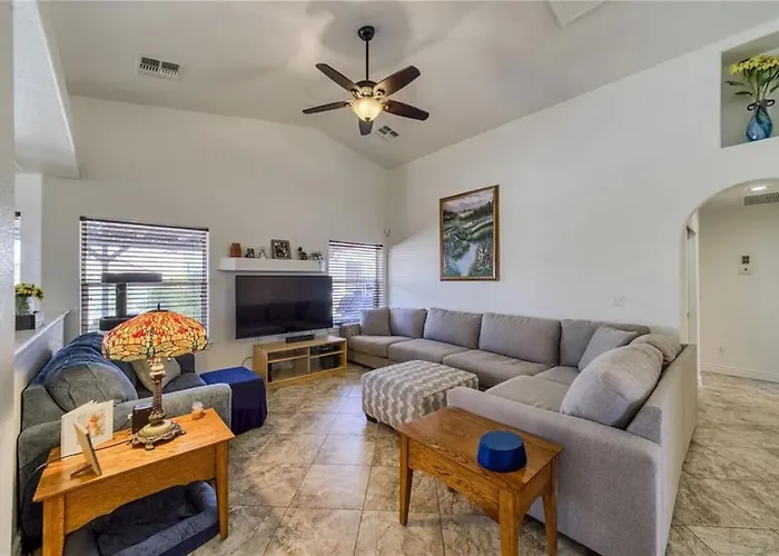 Desert Oasis With Pool, Casita, Rv Parking And Full Hookups * Fort Mohave