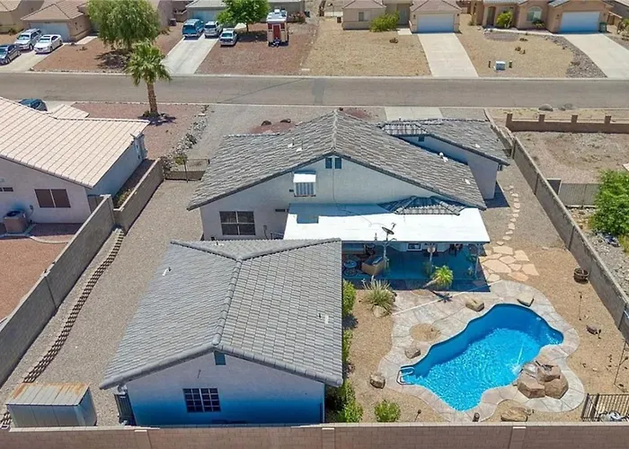 Holiday home Desert Oasis With Pool, Casita, Rv Parking And Full Hookups *