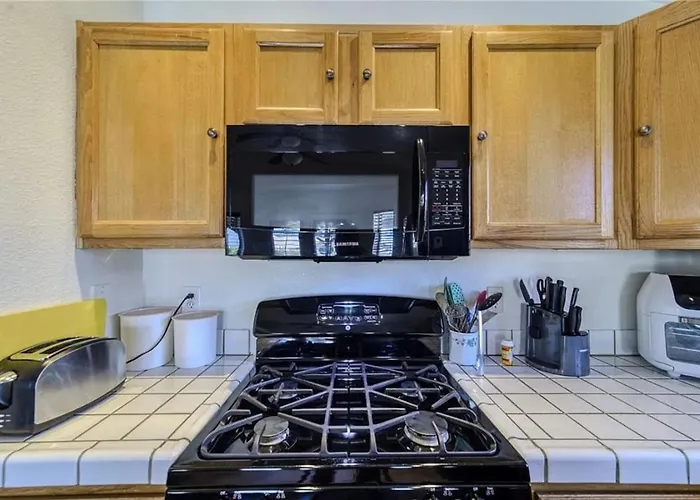 Holiday home Desert Oasis With Pool, Casita, Rv Parking And Full Hookups *